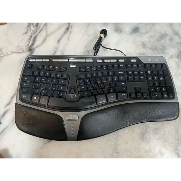 Microsoft KU-0462 Natural Ergonomic USB Keyboard - Black - Picture 1 of 8